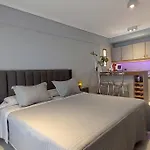 Technicolor Monoambiente Con Balcon