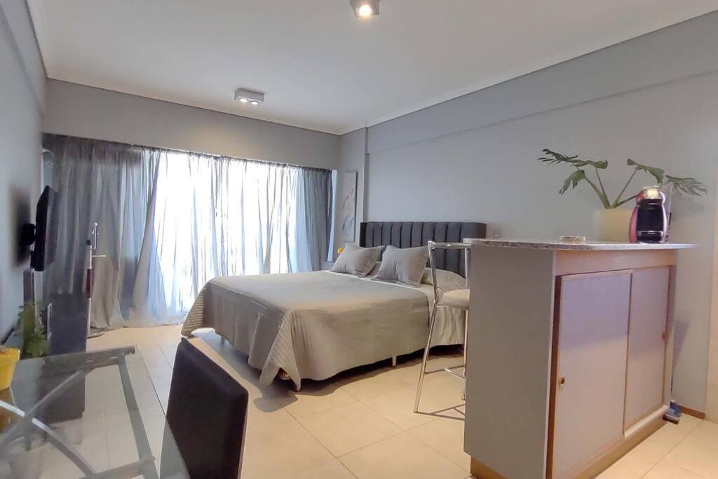Apartment Technicolor Monoambiente Con Balcon